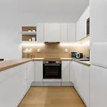 Skypark Spacious Free Parking 아파트