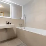 Апартаменты Skypark Spacious Free Parking Братислава