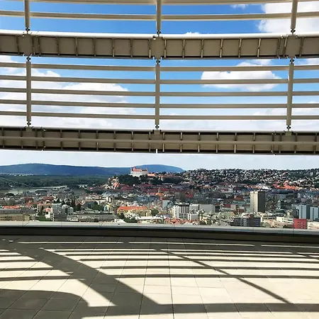 Apartmán Skypark Spacious Free Parking Bratislava