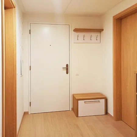 Skypark Spacious Free Parking Apartment Bratislava