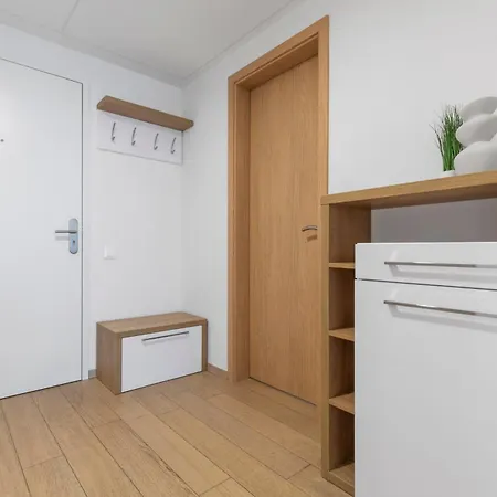 Apartmán Skypark Spacious Free Parking