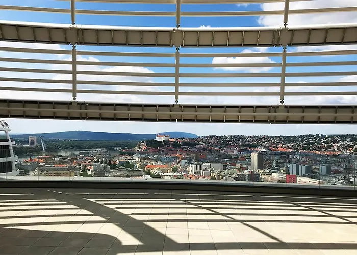 Appartement Skypark Spacious Free Parking Bratislava
