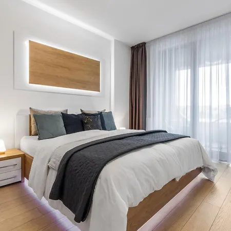 Apartment Skypark Spacious Free Parking